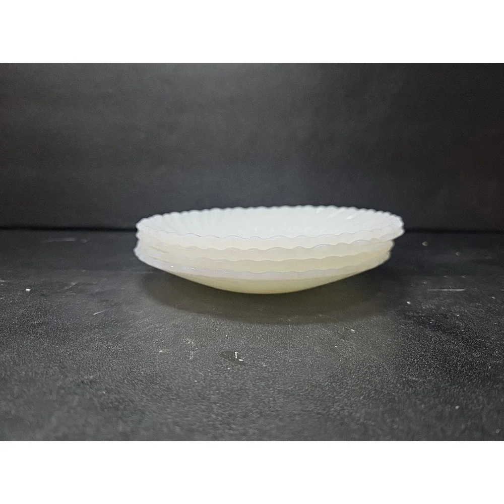 Termocrisa Milk Glass Bread Plates,‎ Translucent Swirl Plates, Vintage Set of 4